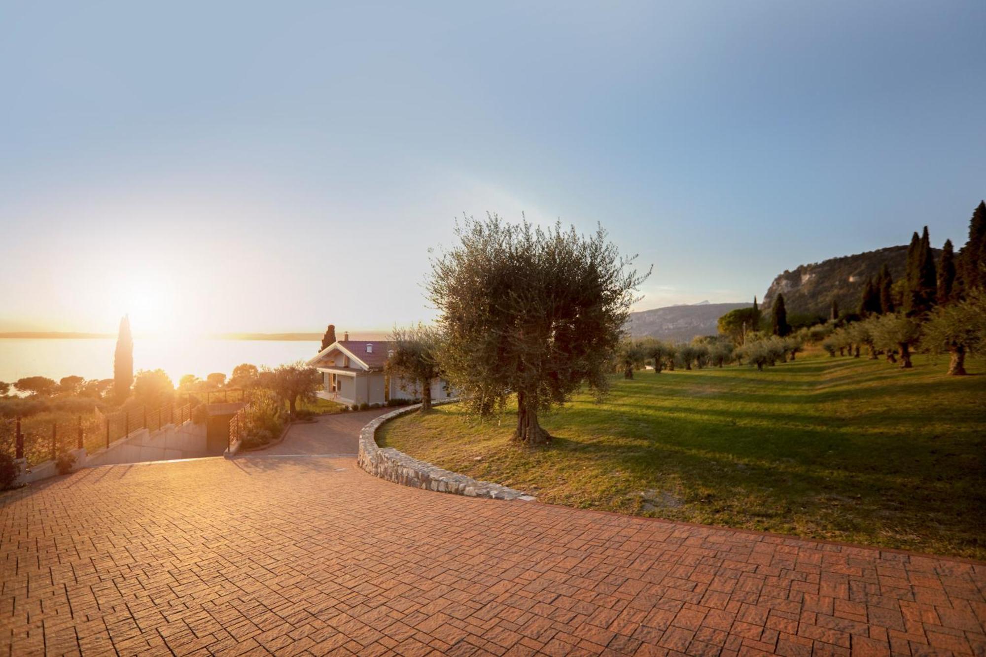 Villa F Бардолино Экстерьер фото